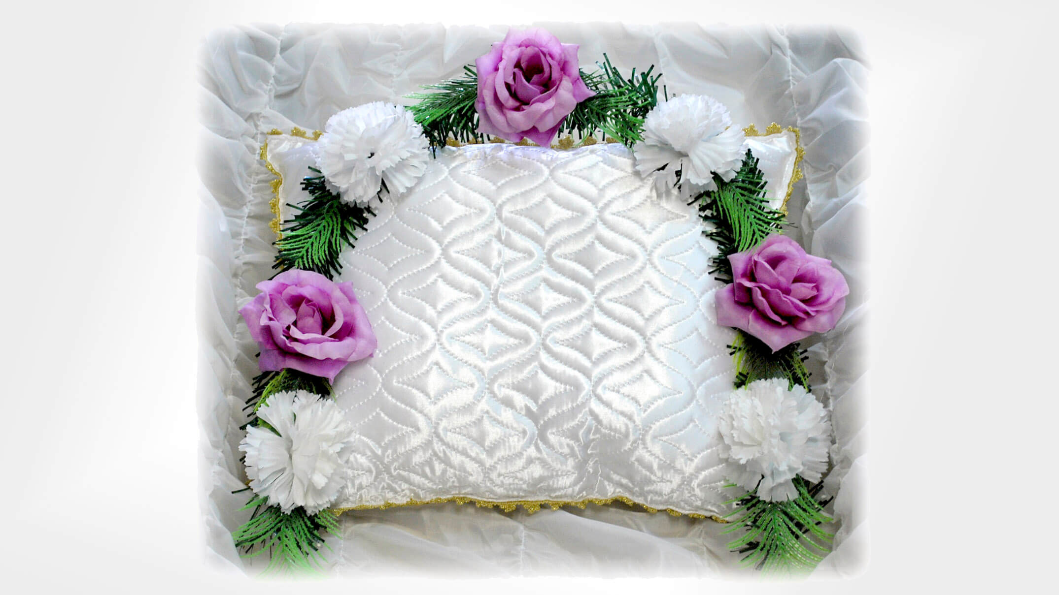 Гирлянда в изголовье Гирлянда в изголовье